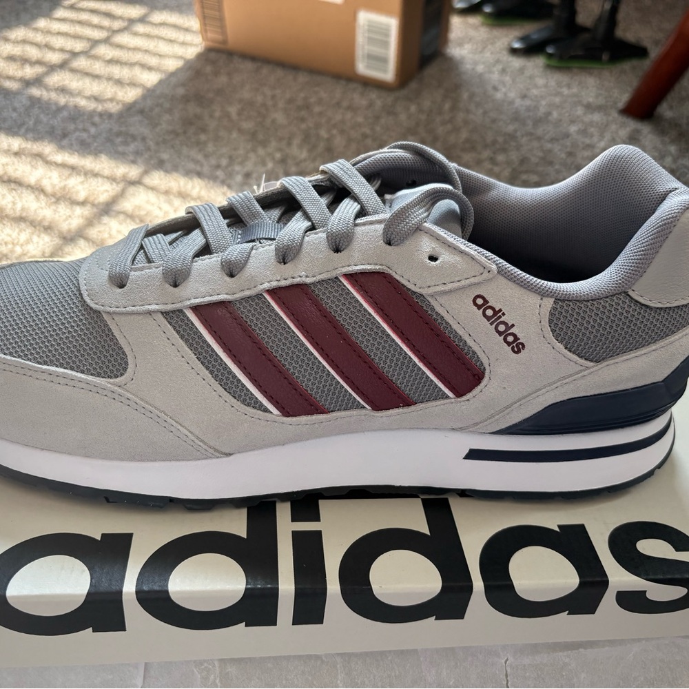 Adidas RUN 80s Shoes - Gray and Burgundy Sz 11.5